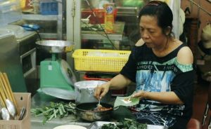 Bánh bèo chén 25 năm hút khách ở Sài Gòn