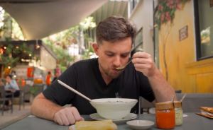 Đầu bếp Mỹ gợi ý ba tiệm phở ở TP HCM