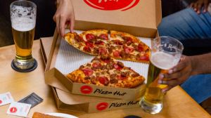 Kinh doanh bị ảnh hưởng, Pizza Hut đóng cửa 300 nhà hàng ở Mỹ