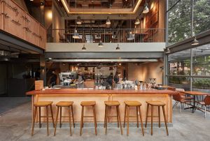 Các thương hiệu F&B lần lượt rời bỏ vị trí siêu đắc địa