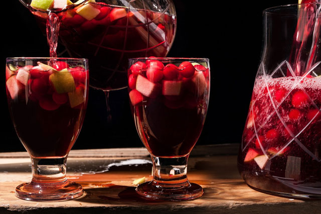 Sangria - Món Quà Của "Máu, Chiến Tranh Và Rượu Vang"